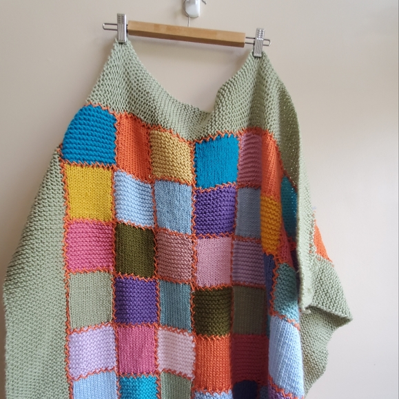 Vintage Handmade Quilted Blanket - Picture 2 of 5